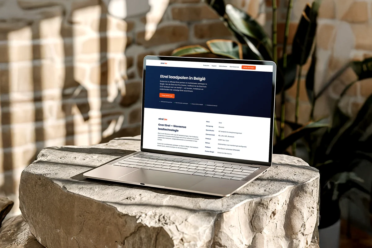 Website van Evolut-ion op een laptop, gebouwd door SiteBox