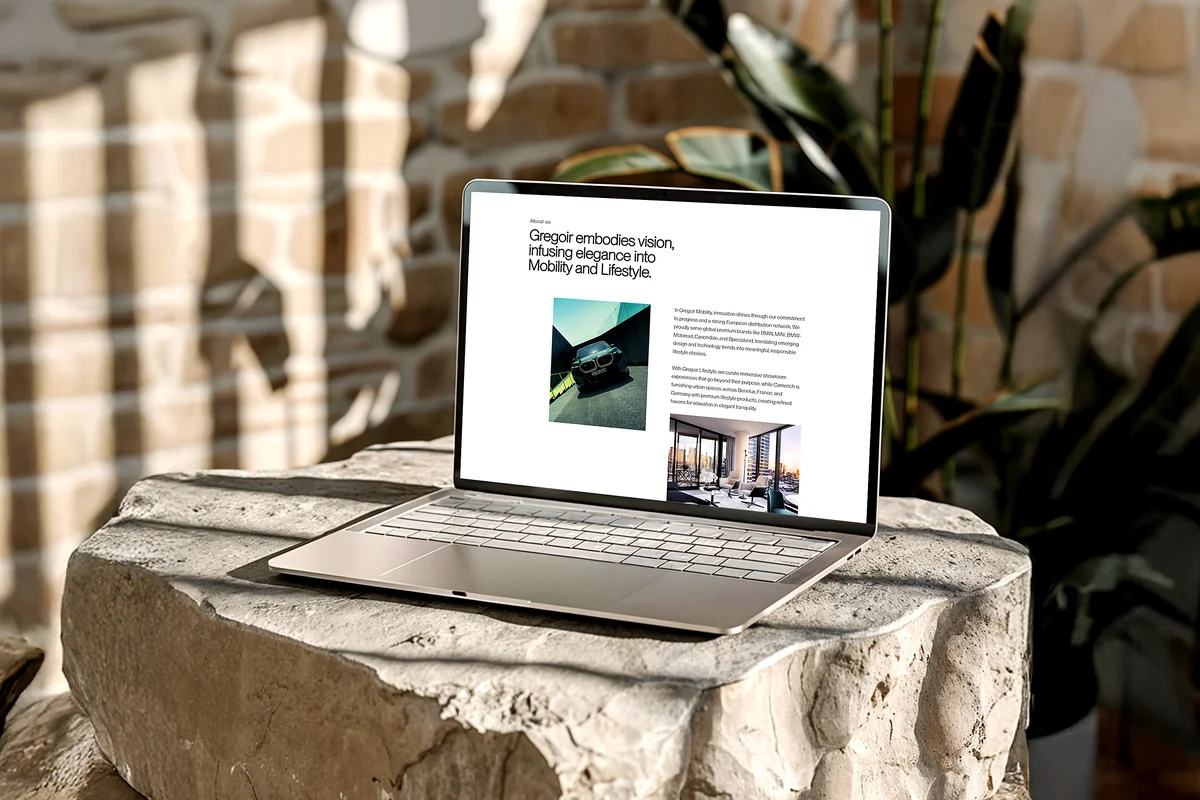Website van Gregoir op een laptop