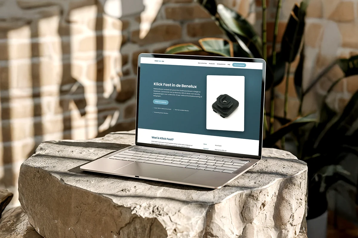 Website van Walkies4Events op een laptop, gebouwd zonder CMS
